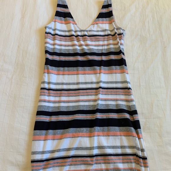 Gorgeous Fitted Summer Dress - Picture 1 of 2